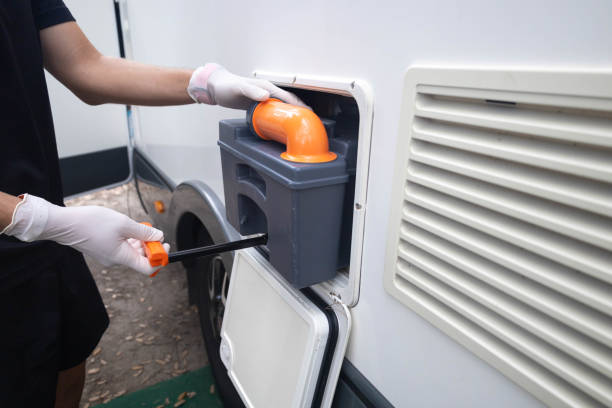 Portable Toilet Options We Offer in Savoy, IL